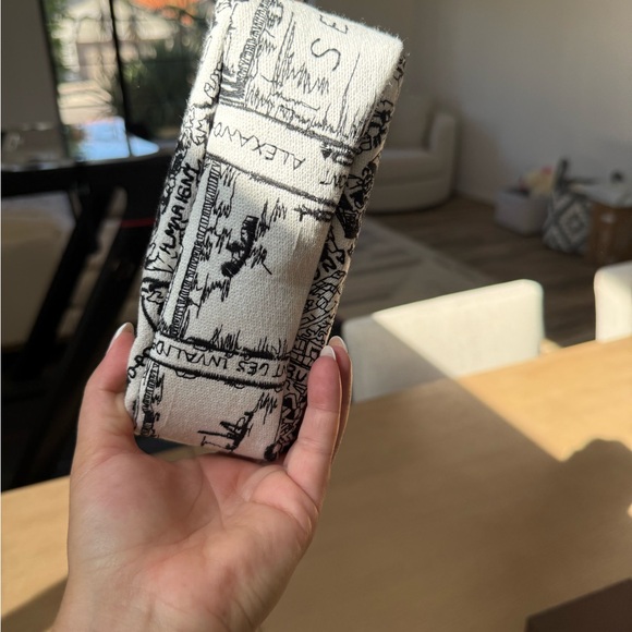 Christian Dior Black & White Toile Embroidered Cosmetic Pouch Beaute Line - Picture 7 of 8